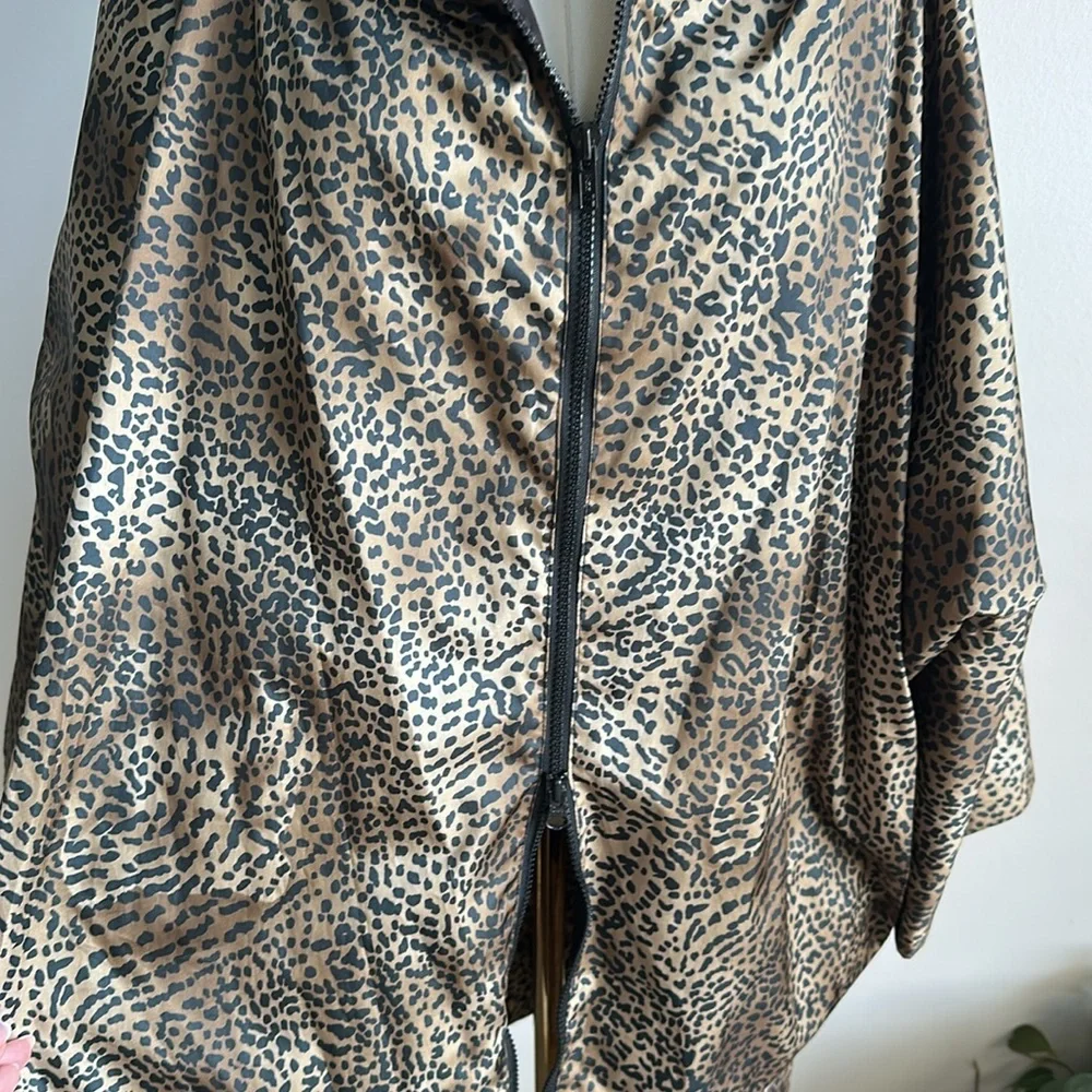 VTG Women’s Oversized Animal Leopard Print Rare Quirky Lightweight Windbreaker L